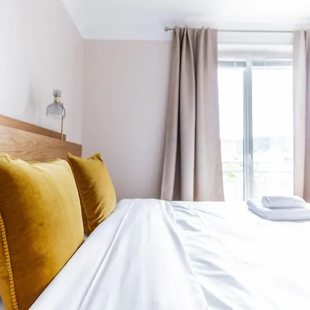 Le Cashmere - Au Centre De *